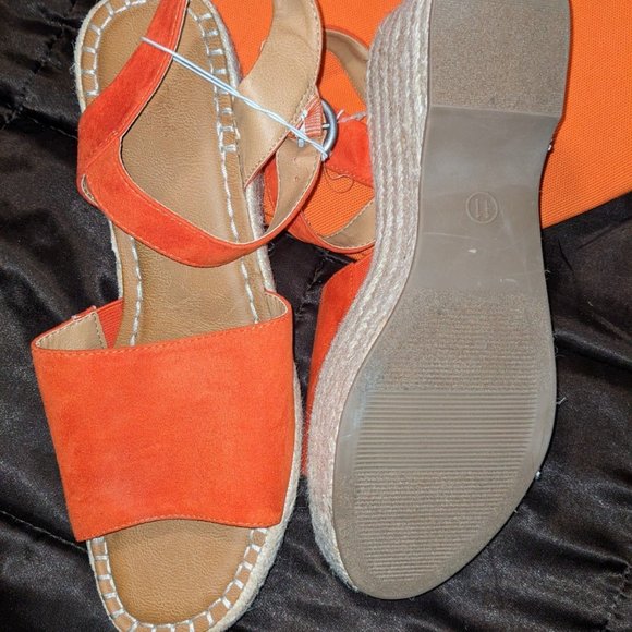 BRAND NEW Summer Wedges Size 11, with matching beach bag - Picture 3 of 3